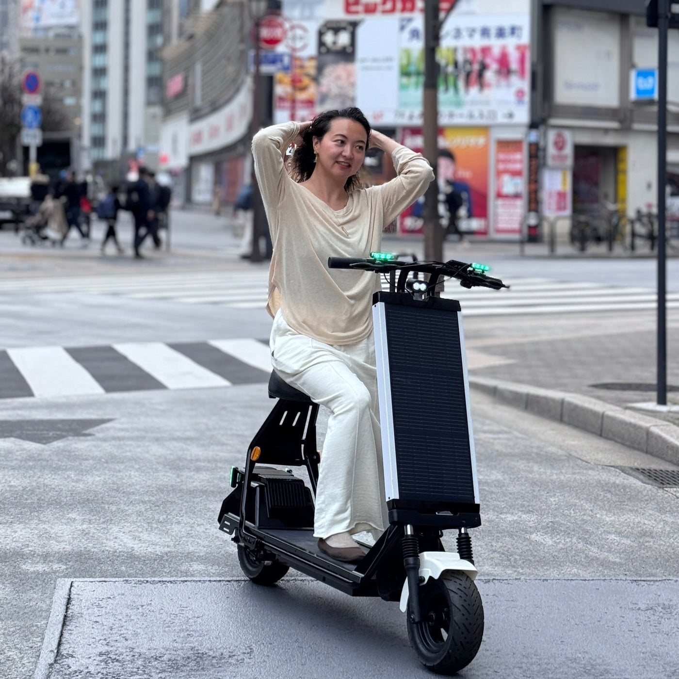 日常の近距離移動を、太陽光補電で身軽に。